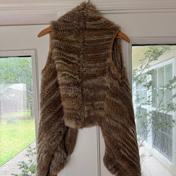 LaROK LUXE 100% Rabbit Fur Vest - Professionally Cleaned! - Picture 2 of 10